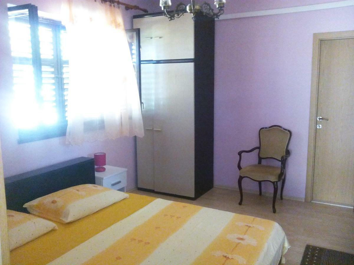 Apartments Petko Rogoznica  Esterno foto